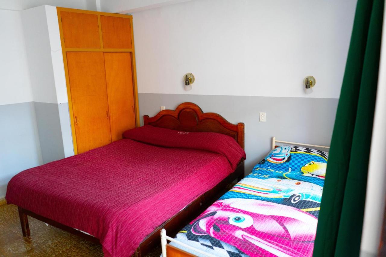 Hostal Zeballos Tarija Exterior photo
