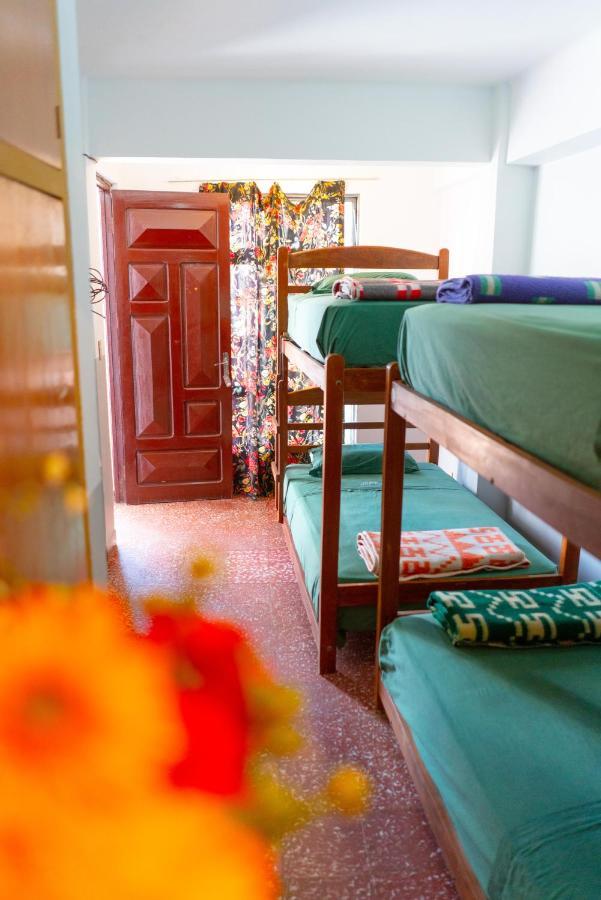 Hostal Zeballos Tarija Exterior photo
